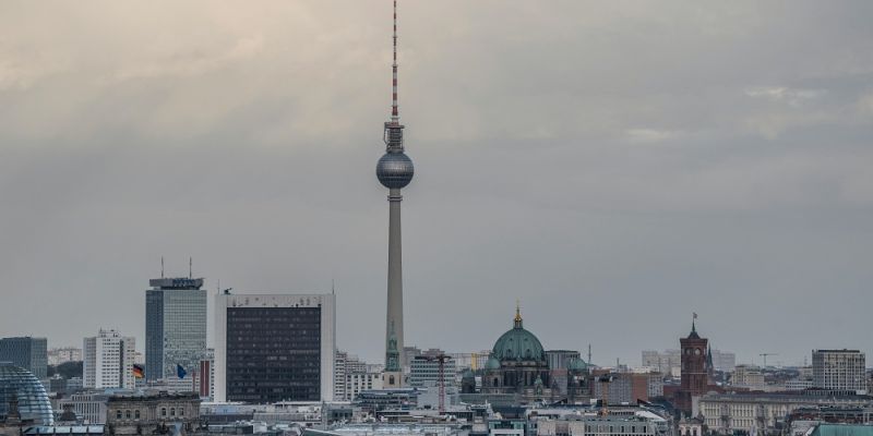 Berliner Fernsehturm (Berlin TV Tower)